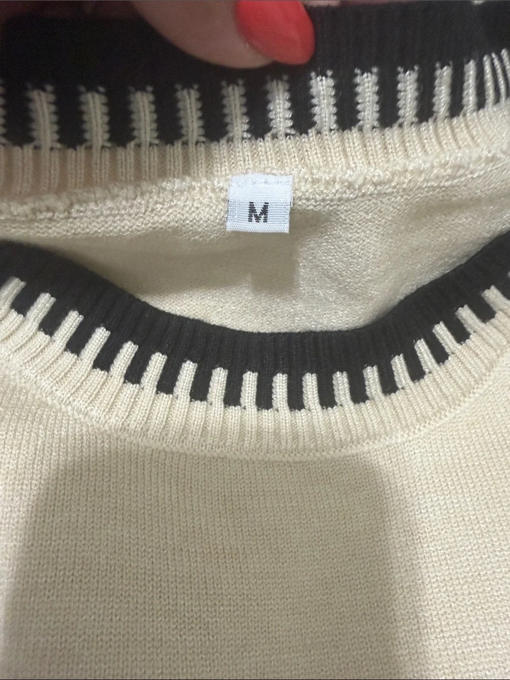 Beige Knit Two-Piece Loungewear Set with Black Trim W1